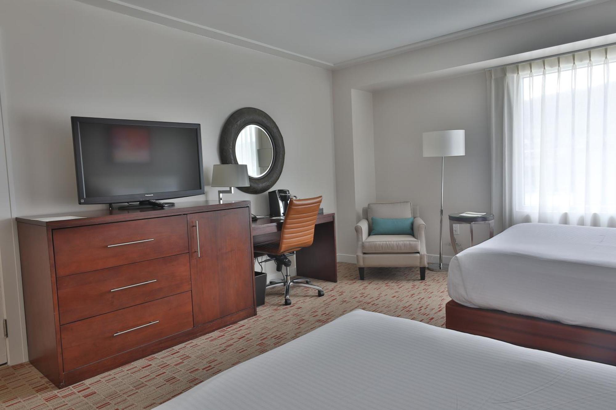 Deluxe Queen Room with Two Queen Beds,1217708809:JPEG